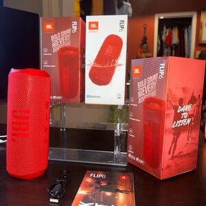 JBL Flip 6 Bluetooth Speaker